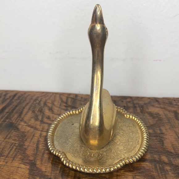 ✅SOLD Gold swan ring dish - Picture 7 of 9